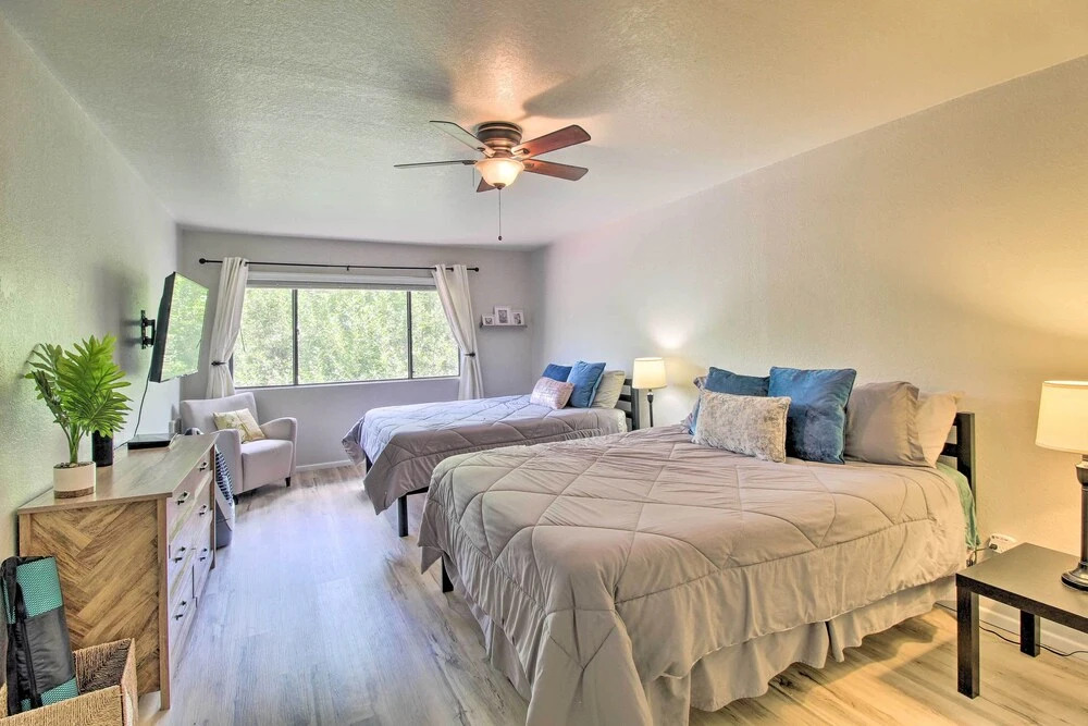 Pinetop Condo w/ Deck, Grill, 30 Mi to Sunrise Ski