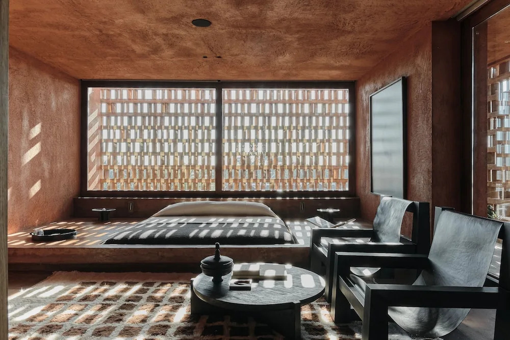 Further Hotel