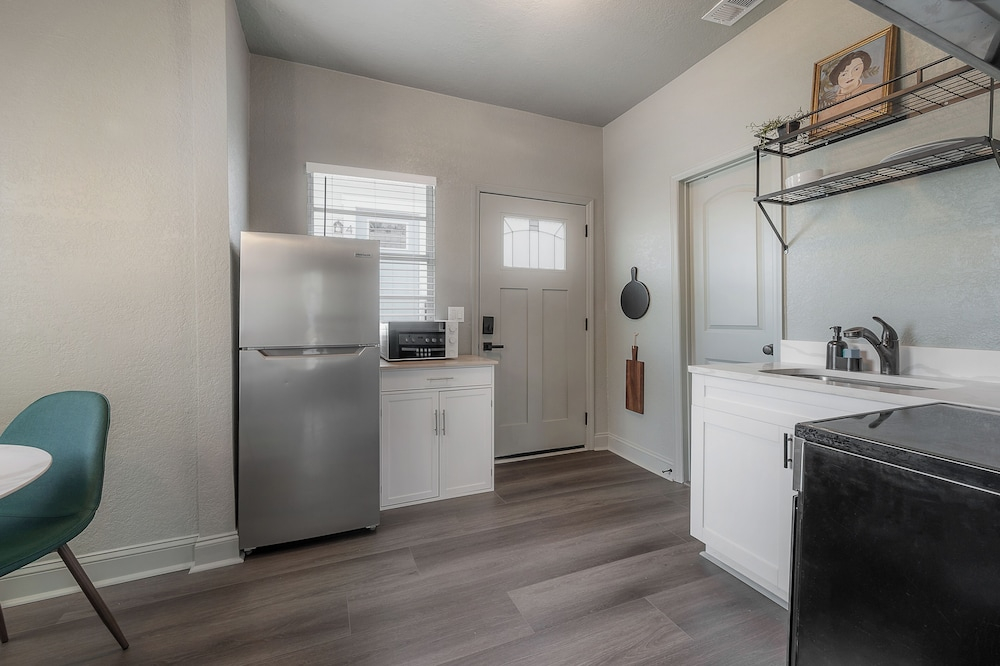 Updated Condo in Heart of Tampa 1569
