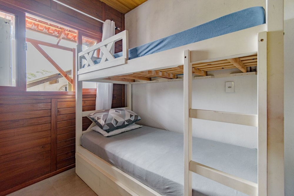 Casa p 5 Pessoas Perto das Praias e Beto Carrero