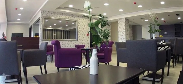 Hotel Thea