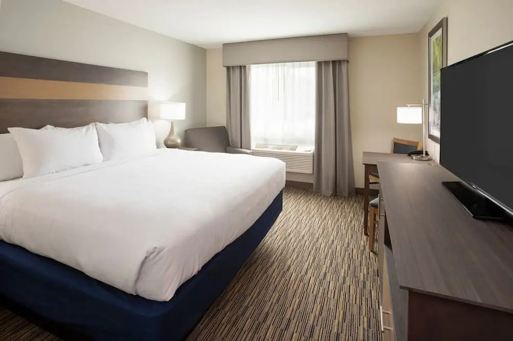 Little Crow Hotel & Conference, Trademark by Wyndham