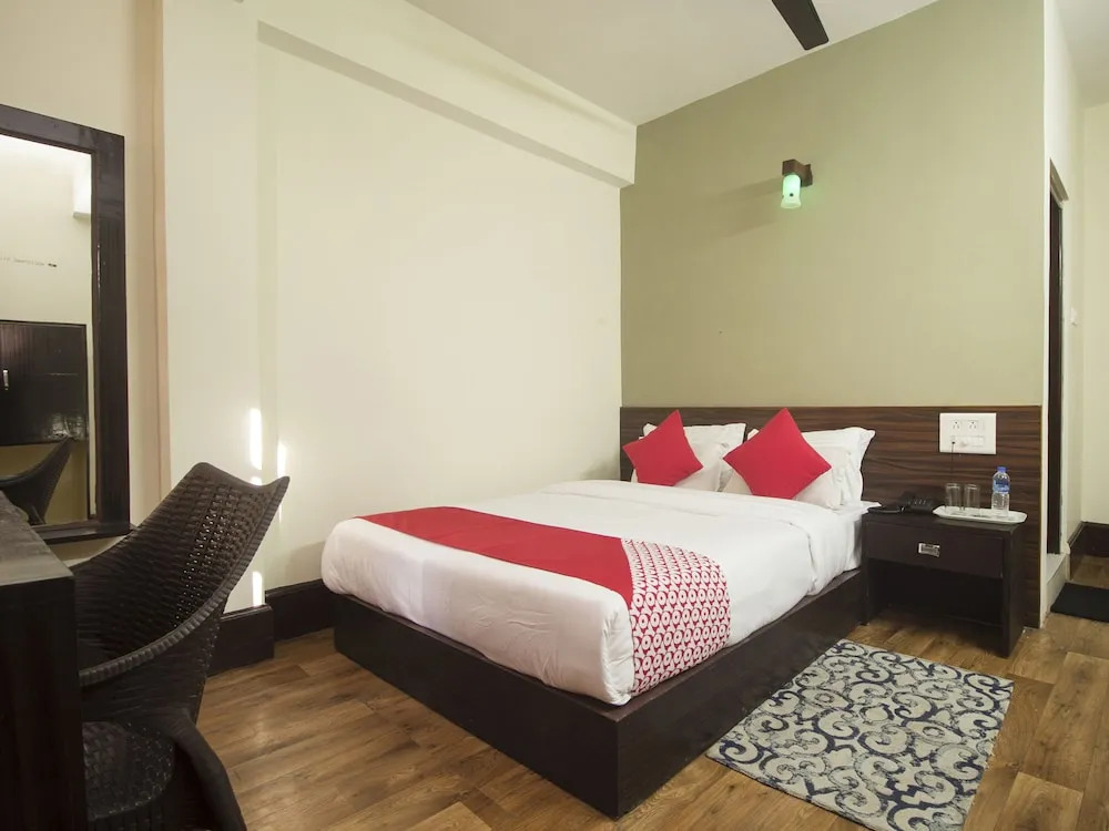 OYO 17039 Hotel Omkar