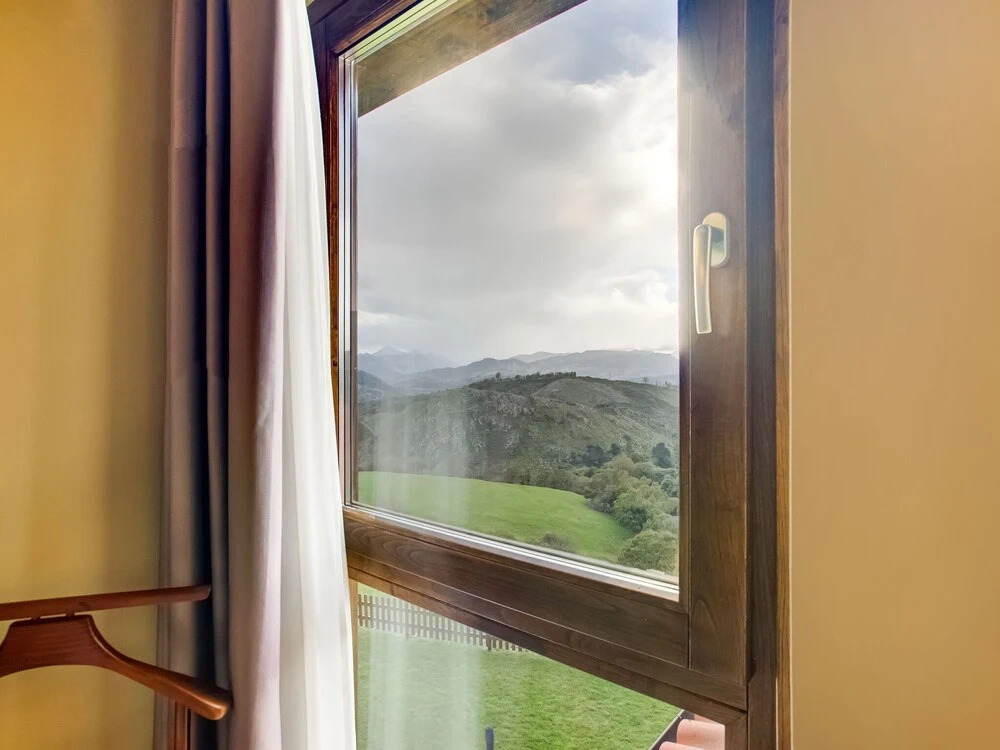 Luxurious Mansion in Cangas de Onís with Meadow View