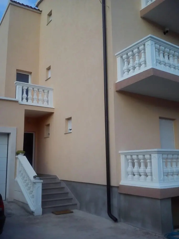 Sabina - Parking - A3