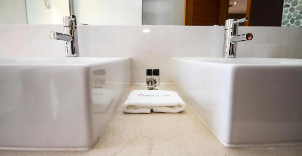 LUXURY APARTMENT - T1 vue sur piscine - PRAIA DA LUZ