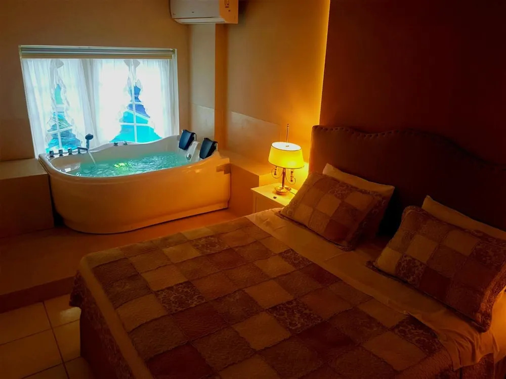 Q Suites Preveza