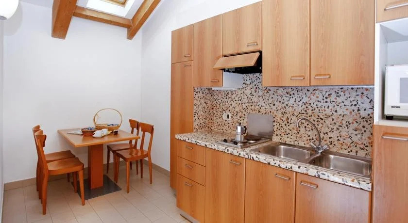 Aparthotel Englovacanze