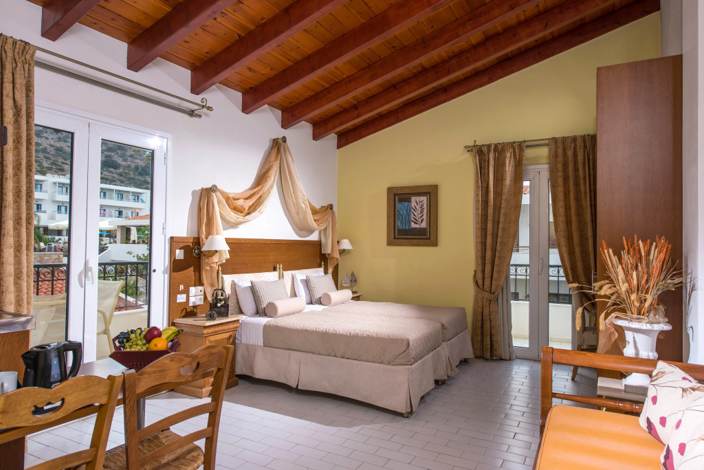 W Suites by Estia ex Camelot