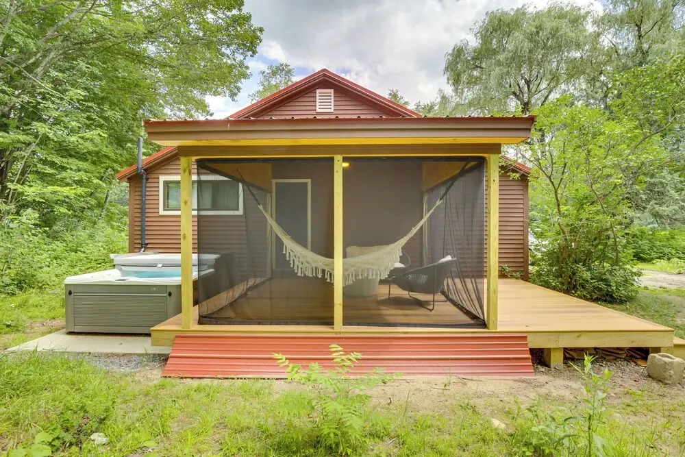 Gorgeous Sunday River Cabin w/ Saltwater Hot Tub!