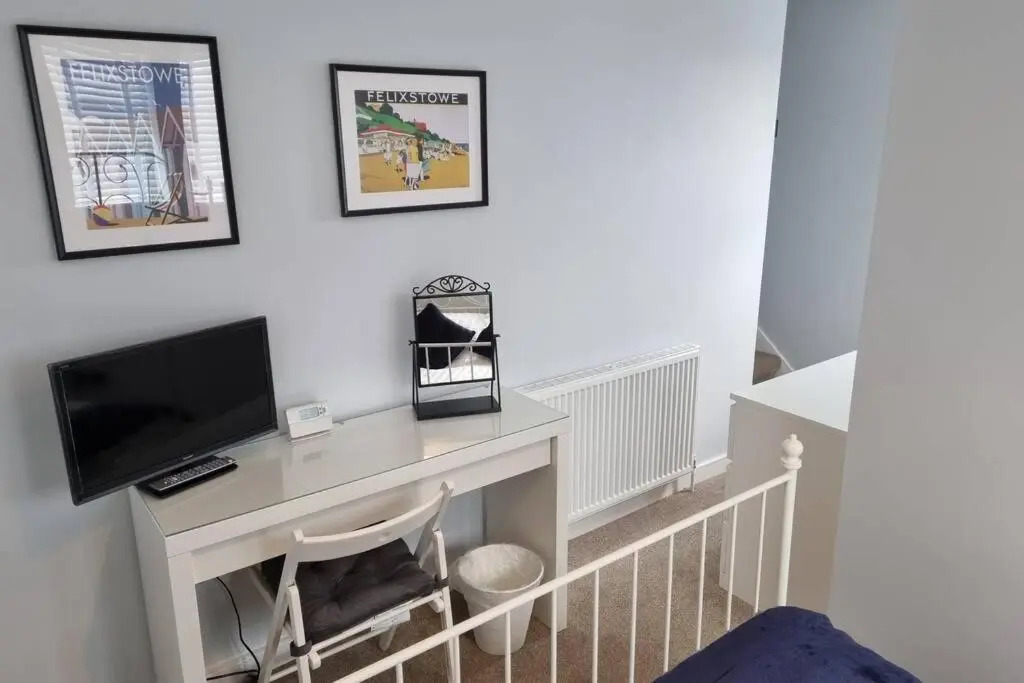 2 Bedroom Seafront Apartment