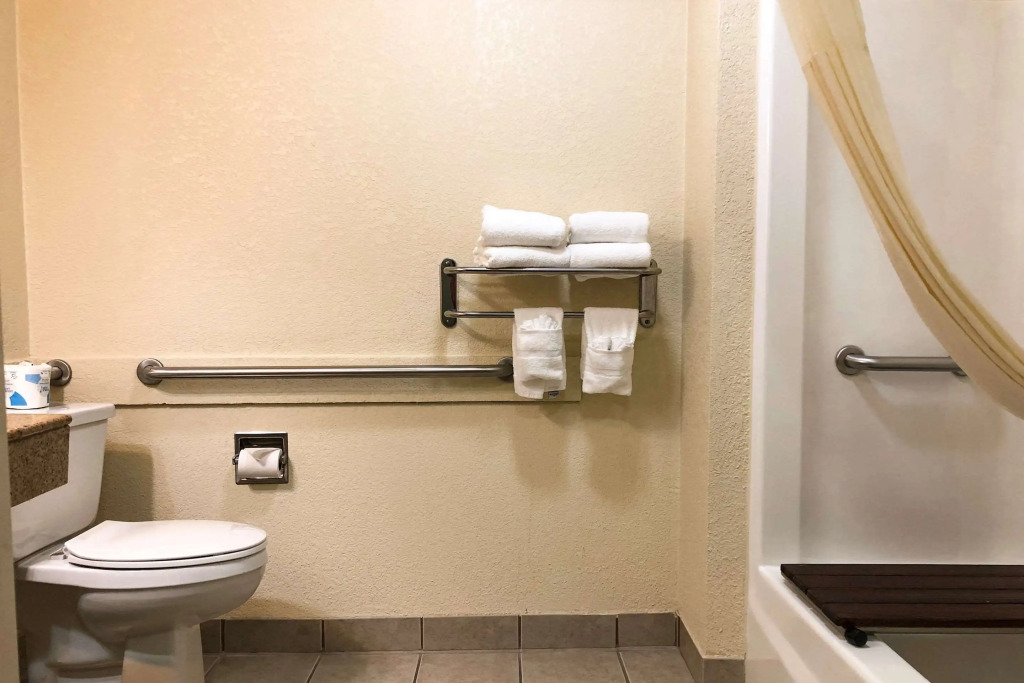 Quality Inn I-70 at Wanamaker