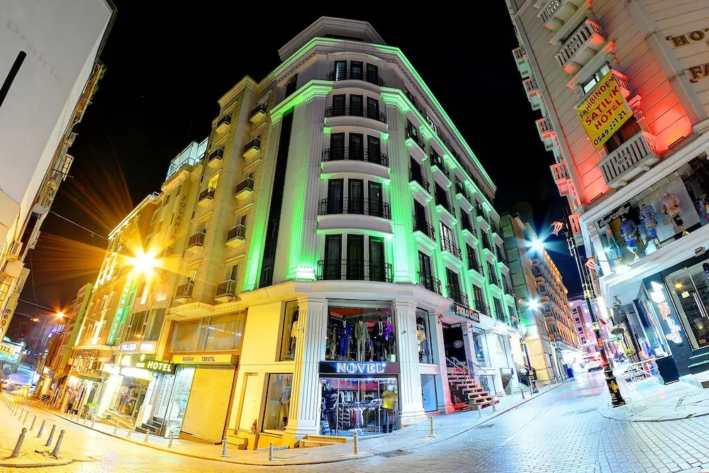 Novelty Hotel