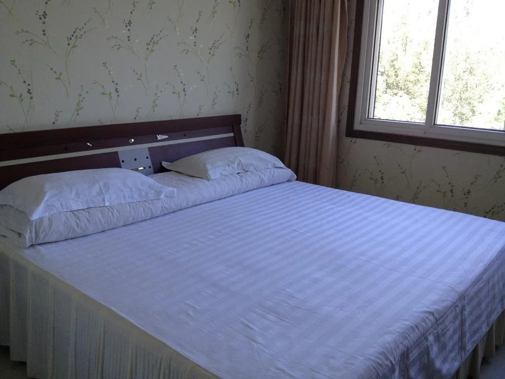 Qingdao Pianyiju Liansuo Hotel