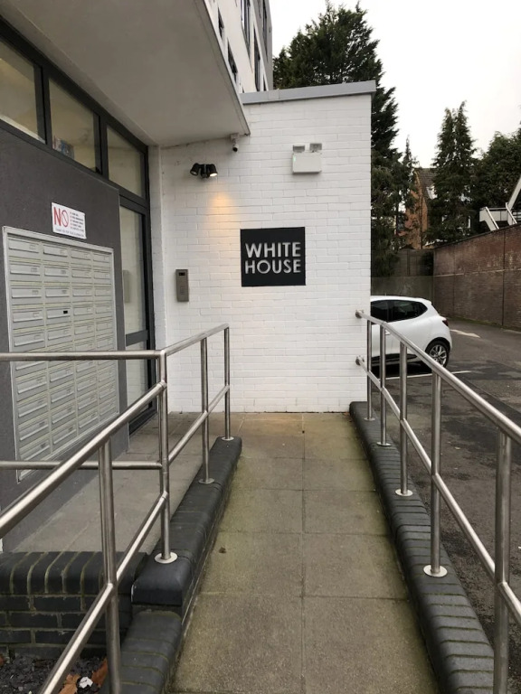 Comfort Stay Apartment in the heart of Haywards Heath