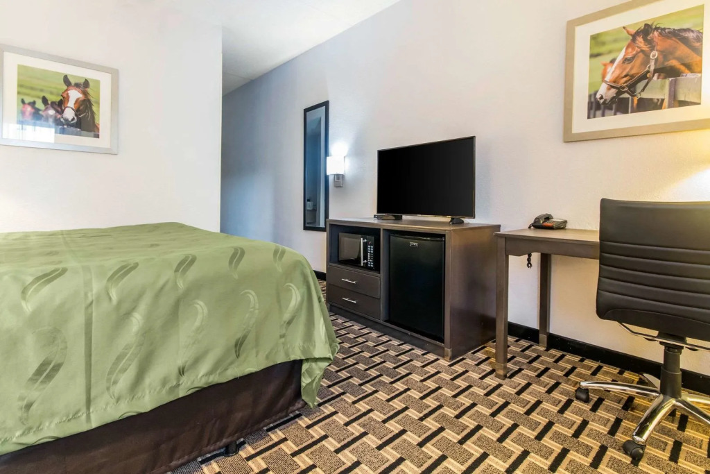 Spark by Hilton Lexington Hamburg