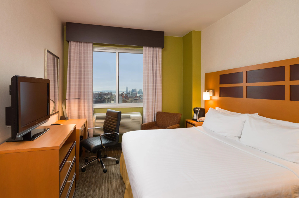 Holiday Inn Express - Times Square by IHG