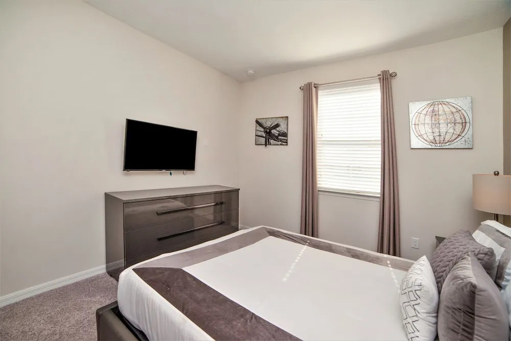 9009 Egret Mills Terrace