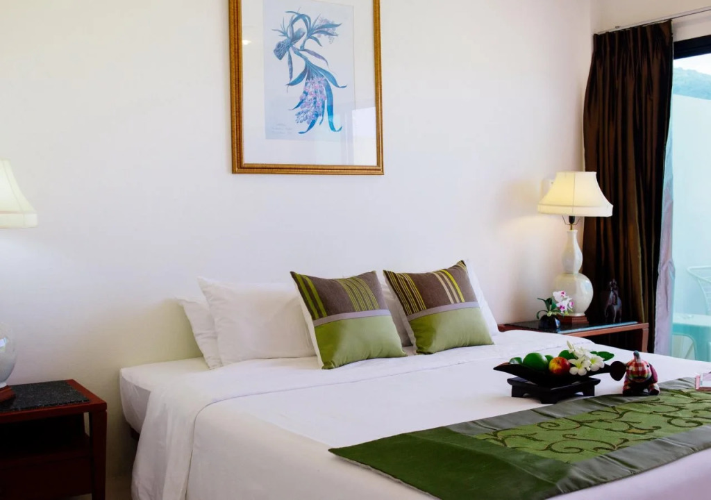 Hill Myna Holiday Park & Cafe