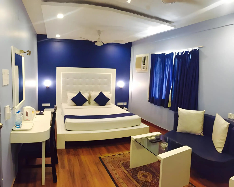 Hotel Crestwood