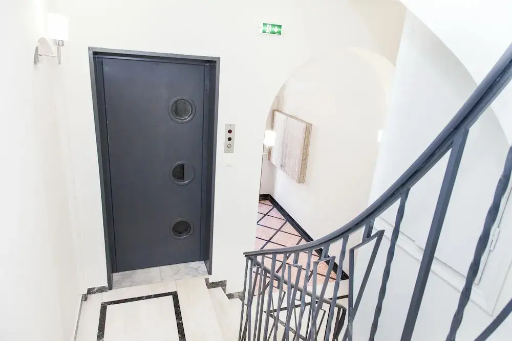 Elegant Rooms Athens