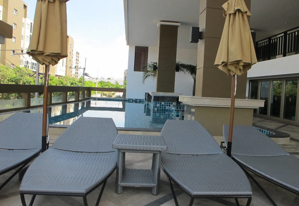 March Hotel