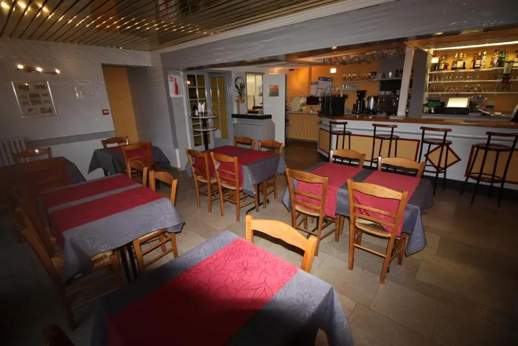 Hotel Restaurant Les Deux Sapins