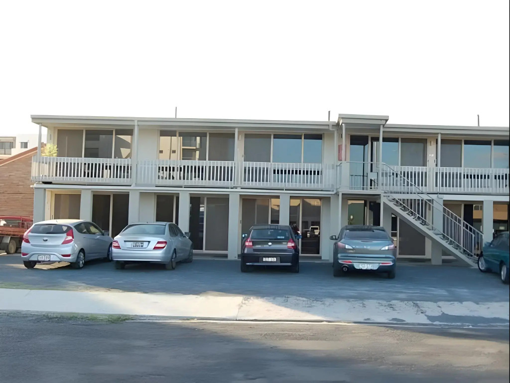 Slipway Hotel Motel