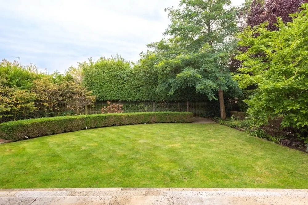 The East Finchley Retreat - 6bdr House With Swimming Pool, Garden, Parking