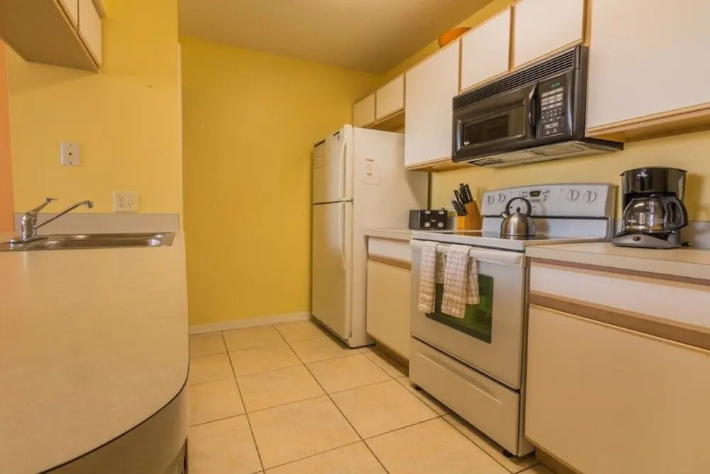 Petra's Villas at Island Club - 3 Br Condo