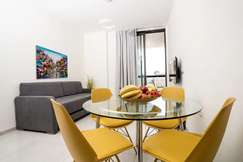HolySuite J Tower
