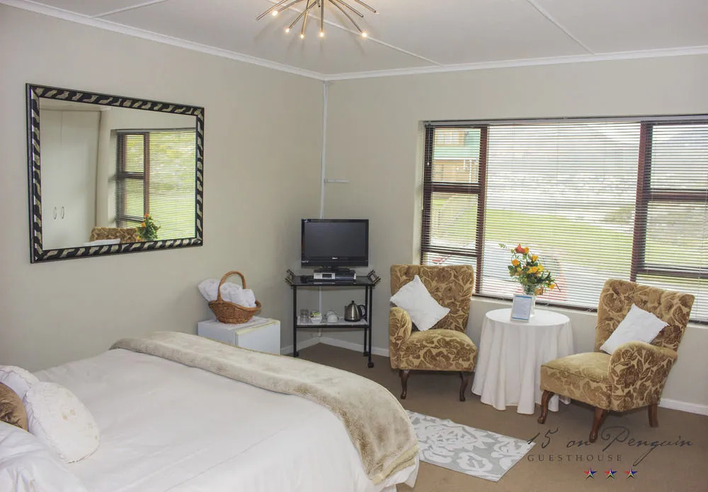 15 On Penguin Guest House