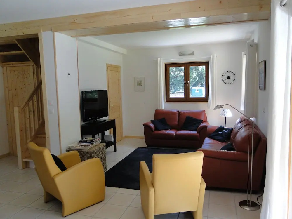 Modern Chalet with Swimming Pool and Sauna in Venosc