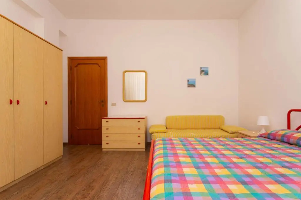 S173 - Sirolo, Ampio Trilocale Comodo Ai Servizi Sx