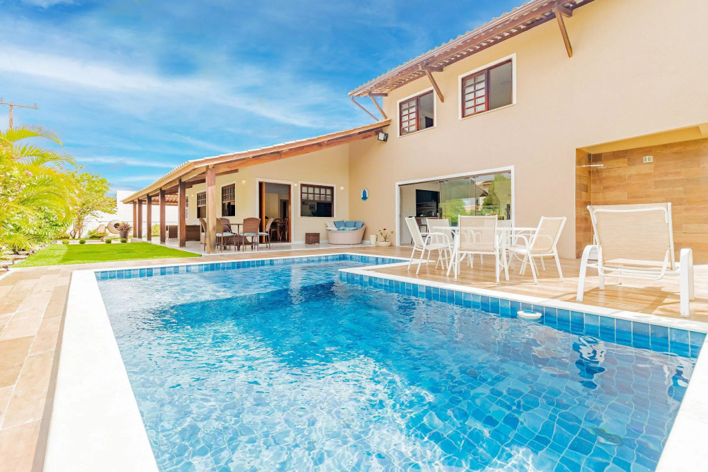 GB77 Ótima Casa 5 Quartos com Piscina e Churrasqueira - Guarajuba