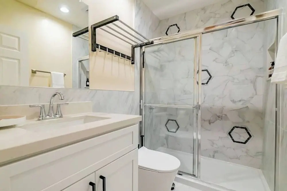 Monterey Park Retreat: Spectacular Views & Comfort