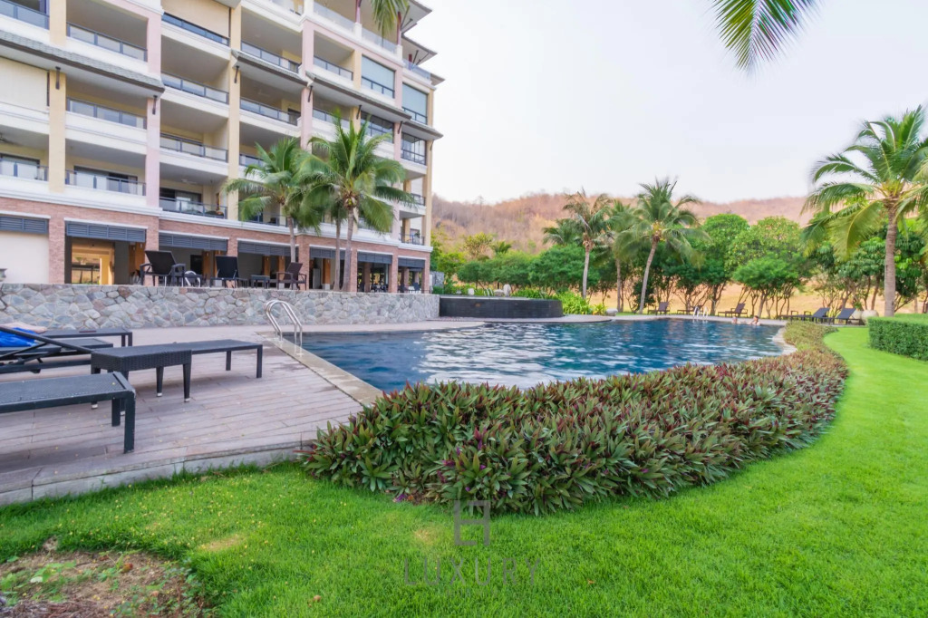 Two Bedroom Condo At Black Mountain BM108