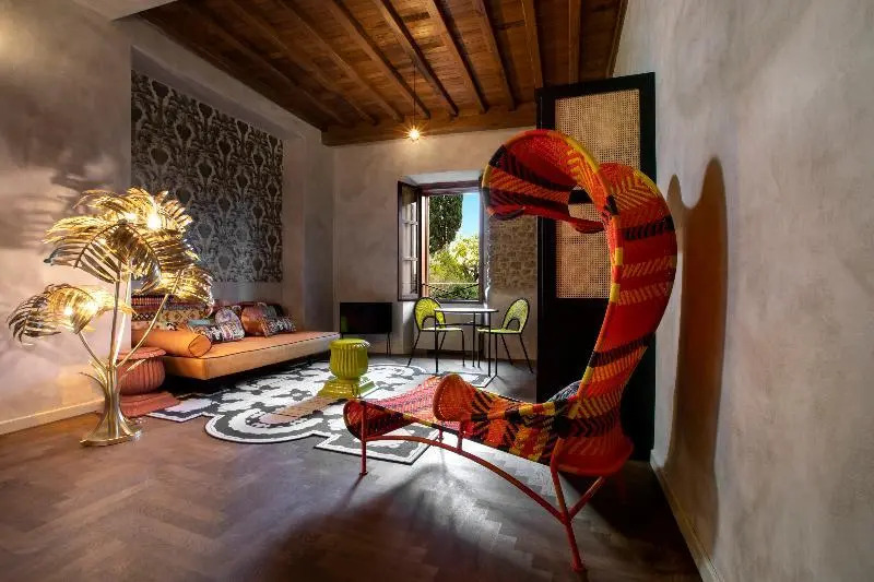 Manfredi Palm Suites