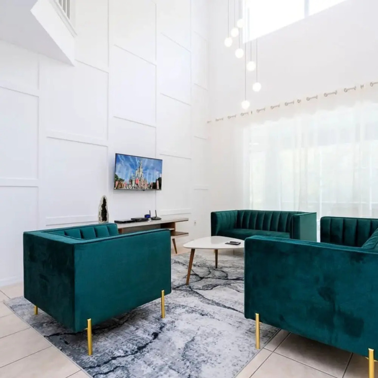 4697 Comfortable 7BD House