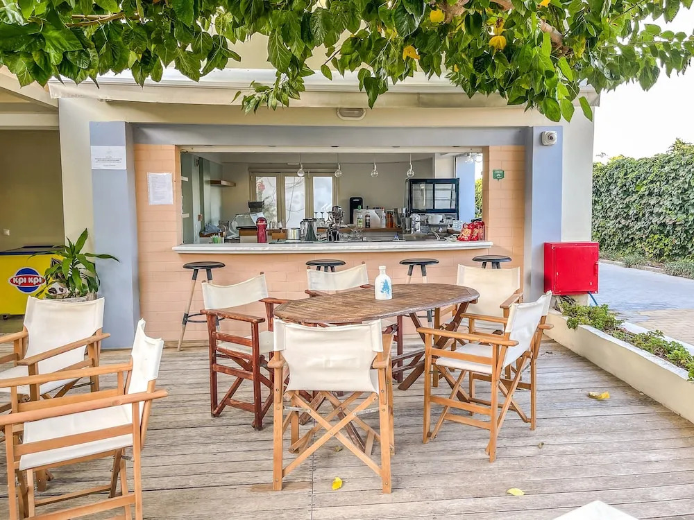 Melina Beach Hotel