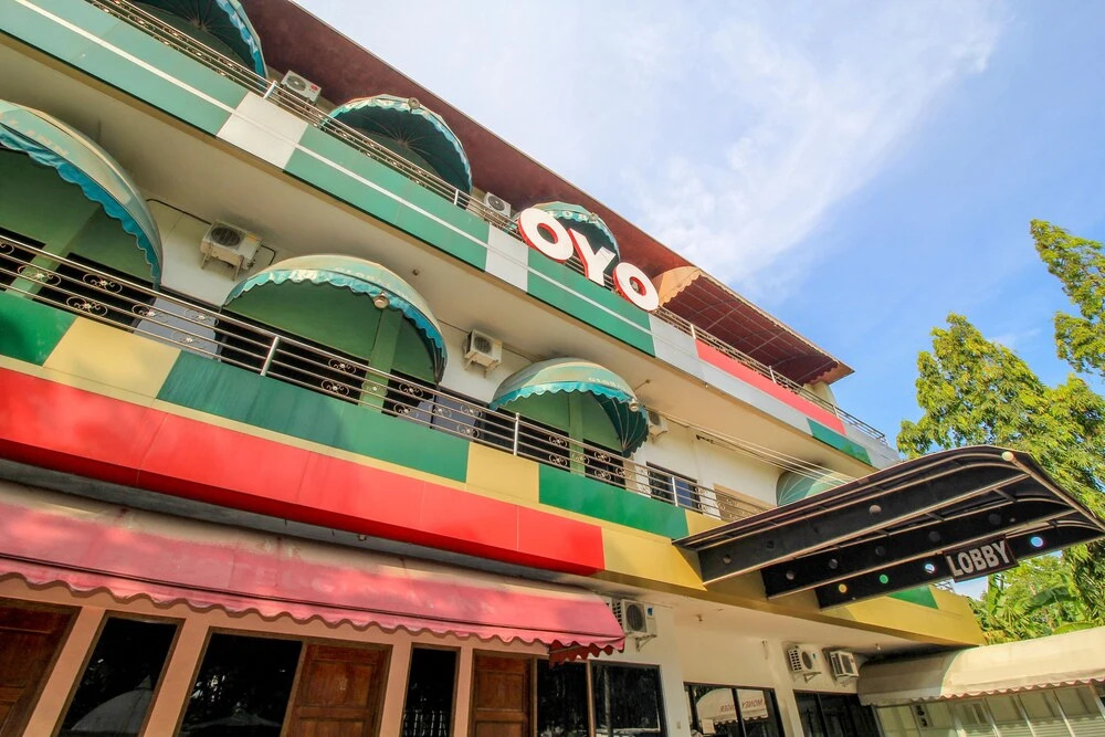 OYO 233 Hotel Global Inn