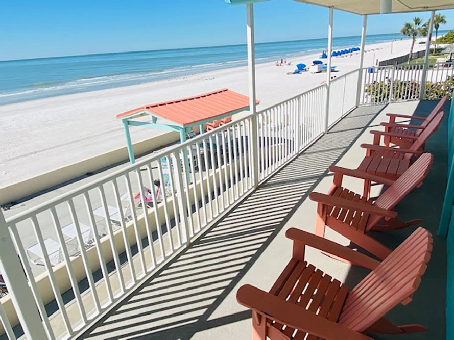 Redington Directly on the Beach Sea Rocket WiFi Parking 30
