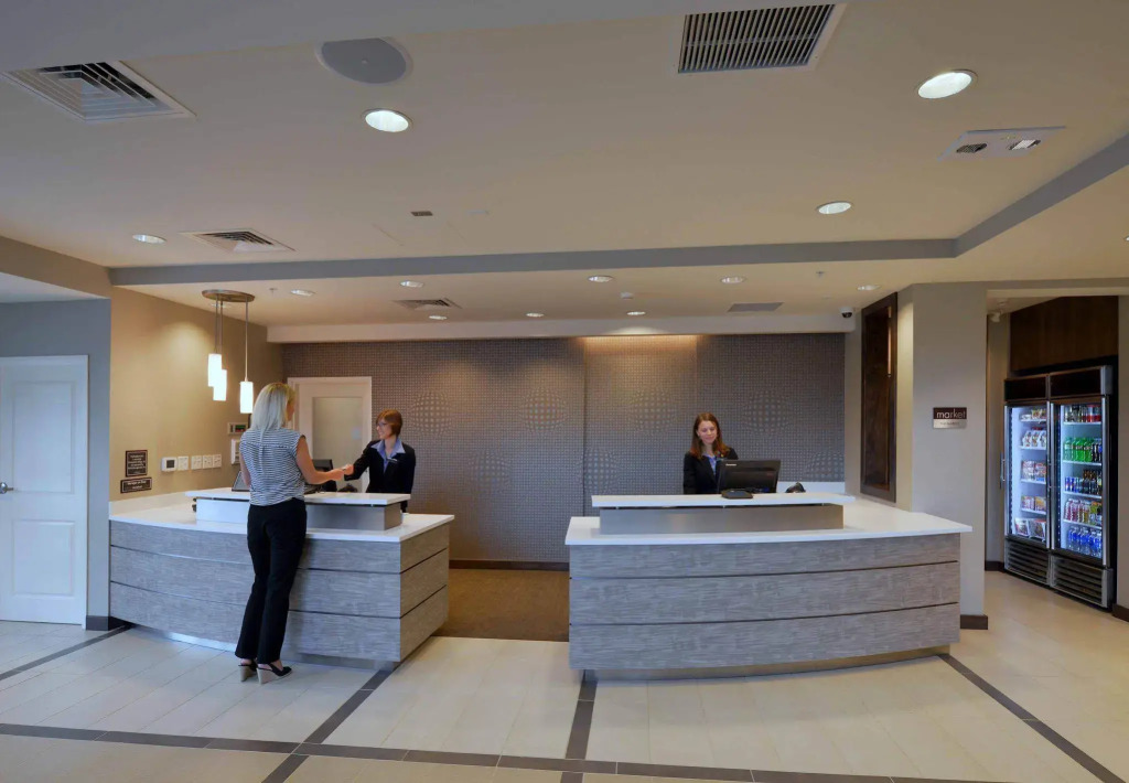 Courtyard by Marriott Omaha Aksarben Village