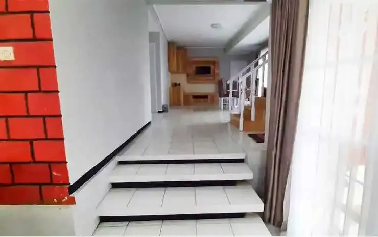 RedDoorz Syariah Plus At Cipanas Cianjur