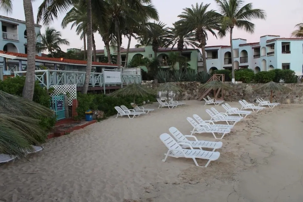 Northshore Seaside Suites