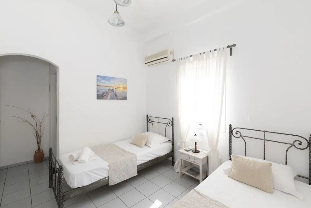 Irini pension