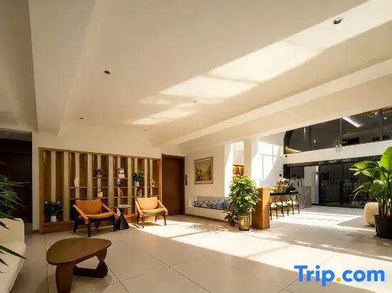 MOUNTAIN•DESIGNE Oxygen-rich Scenic Stay (Moonlight Square, Dukezong Ancient Town)