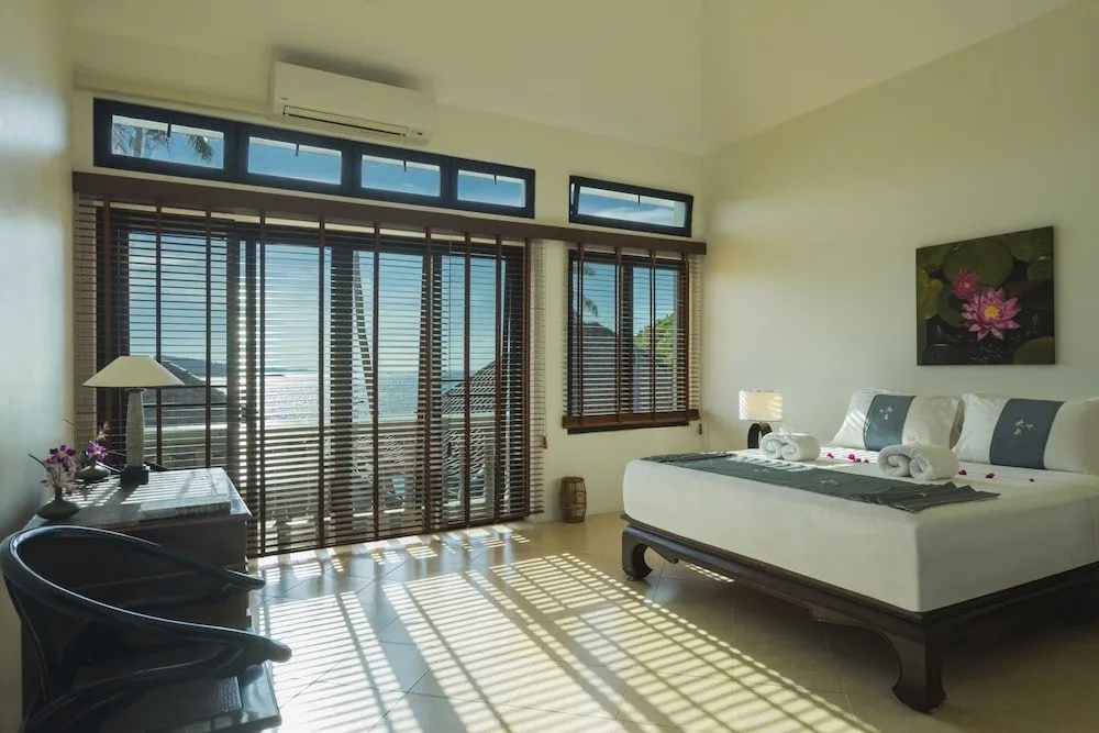 Luxury Beach Front Noble House Villa