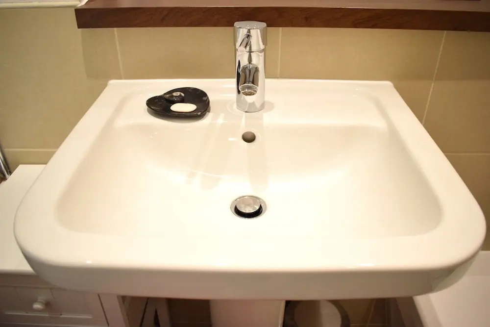 Clean Bright Apartment 7 mins from Central London