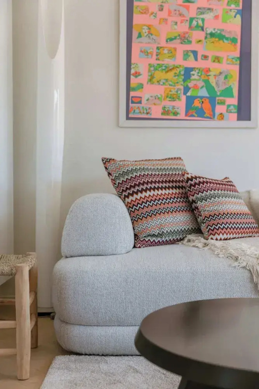 The Sassy Summit - Chic Comfort Views Good Vibe